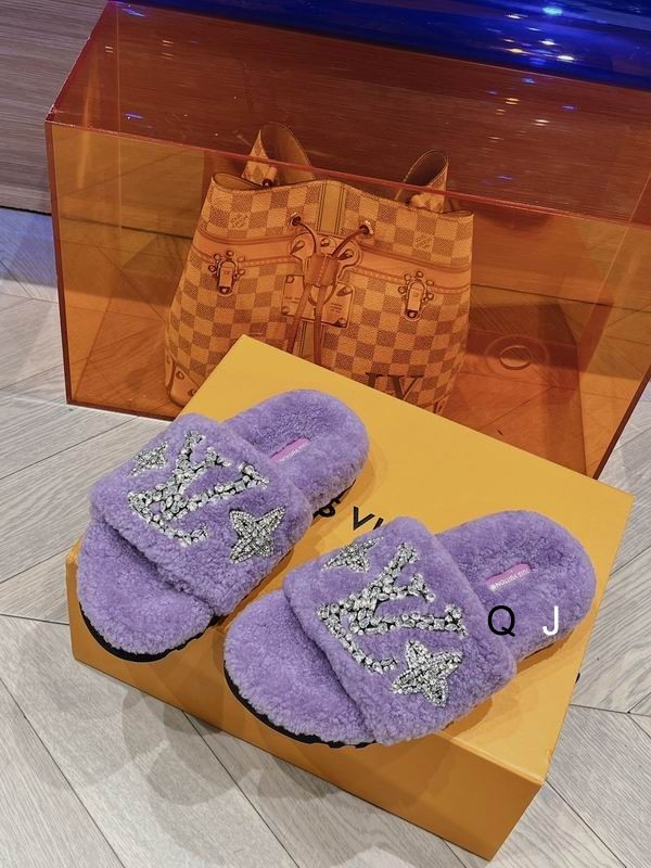 LV Women's Slippers 9